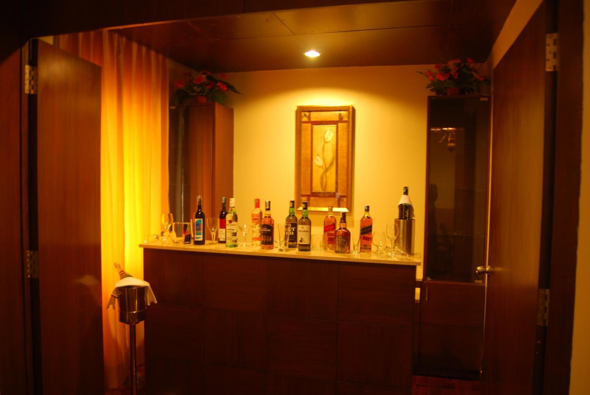 Hassan Ashok Hotel Room photo