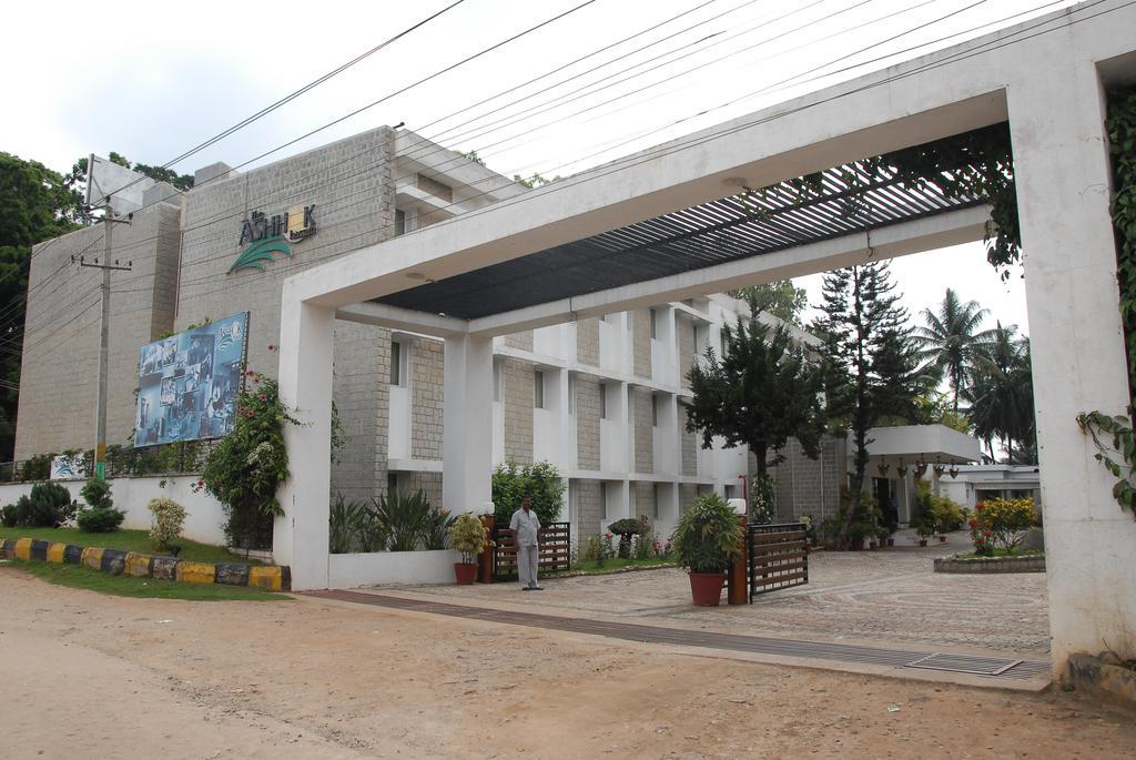 Hassan Ashok Hotel Exterior photo